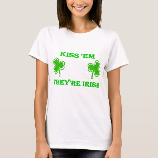 DayDrinker Kiss Em Ze zijn Iers T-shirt