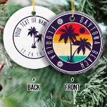 Daytona Beach Florida Retro Palm Tree Souvenir 60s Keramisch Ornament<br><div class="desc">Daytona Beach Florida Vintage 60s Souvenirs. Daytona Beach Florida - Retro Tropical Palm Tree 60s Souvenirs ontwerp maakt een geweldig kerst- of verjaardagscadeau voor fans van Daytona Beach. Het retro zomerse vibe ontwerp is een perfect cadeau voor reisliefhebbers en tropische bestemmingsfans. - " U kunt deze sjabloon aanpassen en wijzigen...</div>