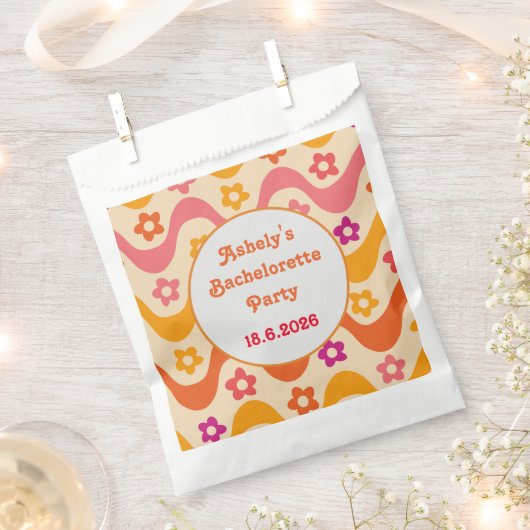 Dazed and Engaged Retro 70s Bachelorette party Bedankzakje (Geknipt)