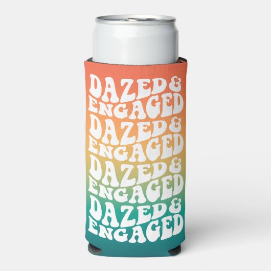 Dazed Engaged Typografie Retro Gradiënt Seltzer Blikjeskoeler (Seltzer Voorkant)
