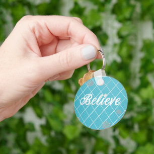 Dazzling Believe Licht Blauw en Zilver Geruit Sleutelhanger