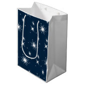 Dazzling Wit Blauw Kerstmis Sterrenhemel Medium Cadeauzakje (Voorkant Gekanteld)