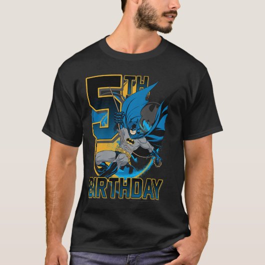DC Comics Batman 5e verjaardag Bat Swing Actie Pos T-shirt (Voorkant)