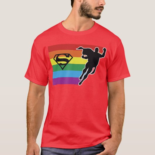 DC Comics Pride Justice League Superman Pride Vlag T-shirt (Voorkant)