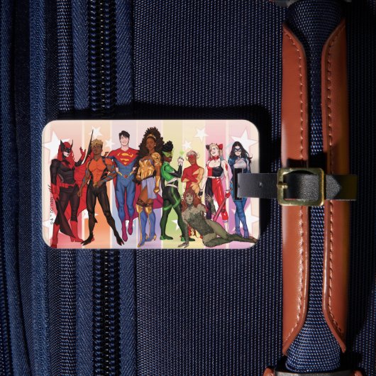 DC Pride Comic Hoesje 2022 Variant Bagagelabel (Voorkant Insitu 4)