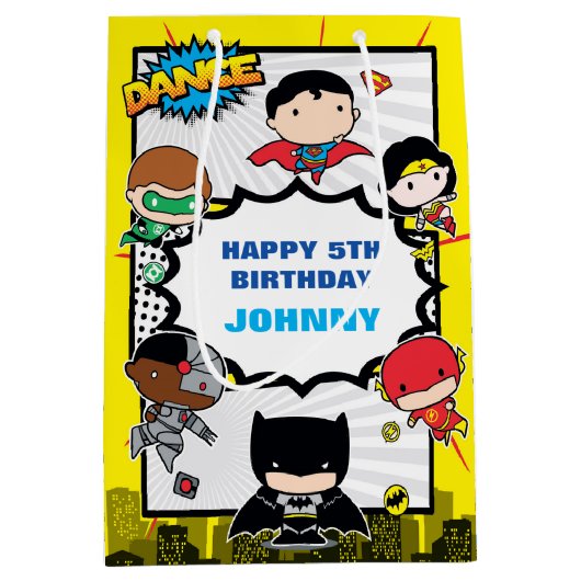 DC-strips | Justice League - Chibi Birthday Medium Cadeauzakje (Voorkant)