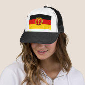 DDR Duitse vlag Trucker Pet (In situ)