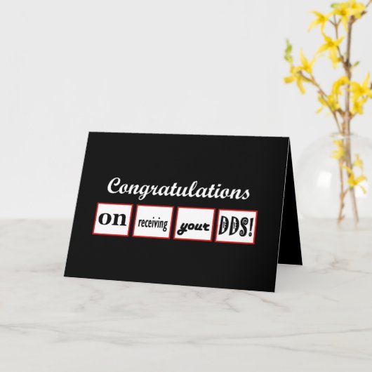 DDS-graad - AANGEPASTE NAAM - Gefeliciteerd Kaart (Gele Bloem)