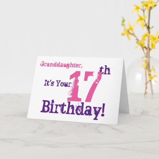 De 17e verjaardag van kleindochter in paarse, roze kaart (Gele Bloem)