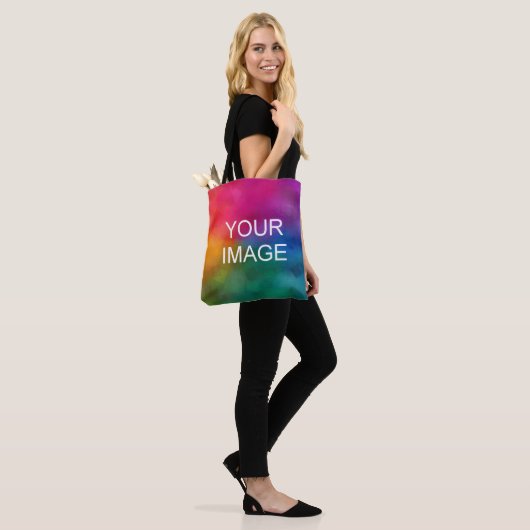 De aangepaste Upload Uw Sjabloon van het Ontwerp v Tote Bag (Op model)