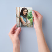 De Aankondiging VR van het Afstuderen van de Foto Flyer (Hand)