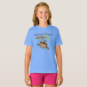 De aap hangt daar in t-shirt (Voorkant volledig)