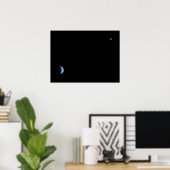 De aarde en maan die vanaf Mars werden gezien Poster (Thuiskantoor)