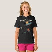 De aarde is een platte humoristische theorie t-shirt (Voorkant volledig)