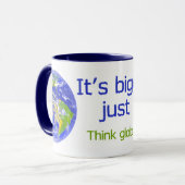 De aarde is groter dan Amerika Mok (Voorkant links)