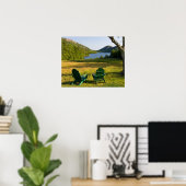 De Adirondackstoelen op het gazon van de Jordan Poster (Thuiskantoor)
