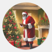 De Afro-Amerikaanse Kerstman checkt zijn lijst Ronde Sticker (Voorkant)