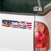 De Amerikaanse geest wordt niet vergeten. Zie noti Bumpersticker (Op Truck)