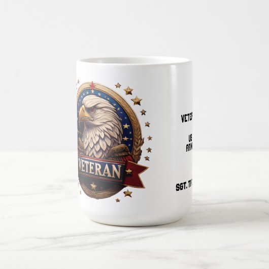 De Amerikaanse militaire Bold Eagle "Gepensioneerd Koffiemok (Center)