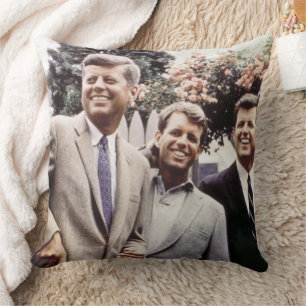 De Amerikaanse president John Kennedy & Robert & T Kussen