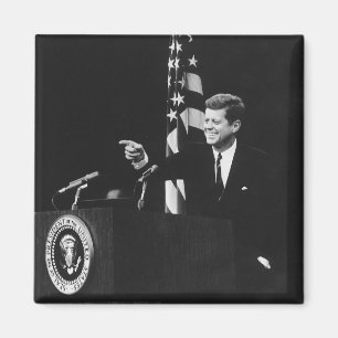 De Amerikaanse president John Kennedy tijdens pers Magneet