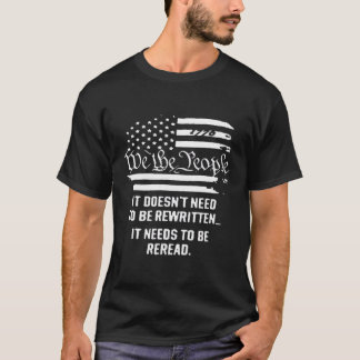De  Amerikaanse vlag moet worden gelezen. T-shirt