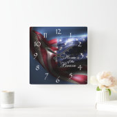 De Amerikaanse vlag van het gloeien/Huis van de Br Vierkante Klok (Huis)