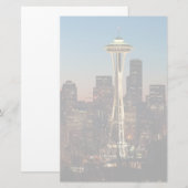 De Amerikaanse vlag vliegt tussen de stijgende maa Briefpapier (Voorkant / Achterkant)