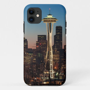 De Amerikaanse vlag vliegt tussen de stijgende maa Case-Mate iPhone Case