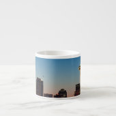 De Amerikaanse vlag vliegt tussen de stijgende maa Espresso Kop (Voorkant)