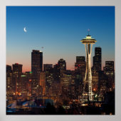 De Amerikaanse vlag vliegt tussen de stijgende maa Poster (Voorkant)