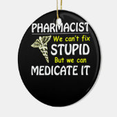 De apotheker kan zich genezen, maar we kunnen het  keramisch ornament (Links)