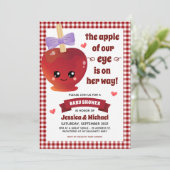 De appel van ons Baby shower-uitnodiging voor ogen Kaart (Staand voorkant)