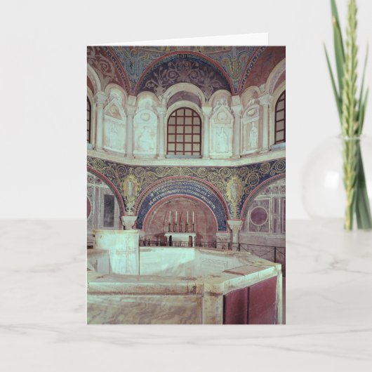 De apsis met de doopdoopvont kaart (Voorkant)