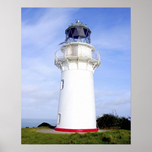 De Araroa, Nieuw-Zeeland. Een vuurtoren geeft Poster (Voorkant)