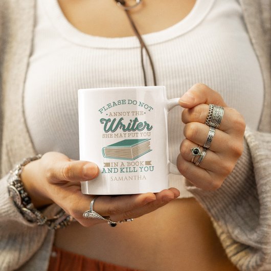 De auteur van de douanenaam Annoy de schrijver Bir Tweekleurige Koffiemok