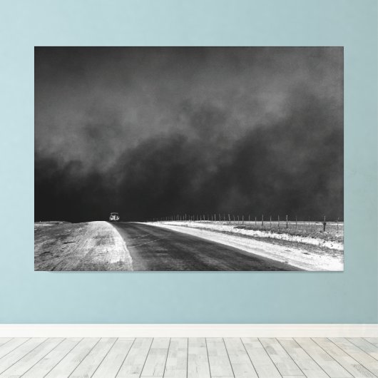 De auto rijdt het Texas Panhandle in de stofkam Canvas Afdruk (Insitu (Houten vloer))