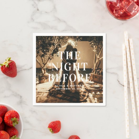 De avond ervoor. Elegante minimalistische bruiloft Servet (Insitu)