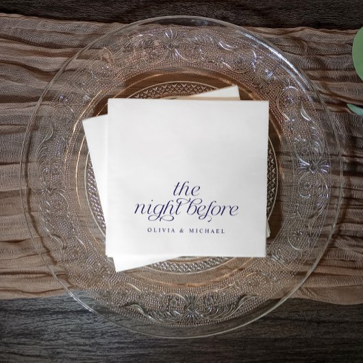 De avond voor het donkerblauwe repetitiediner servet