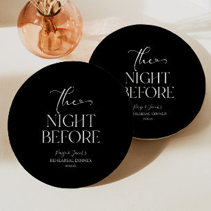 De avond voor minimale bruiloft repetitie diner papieren bordje