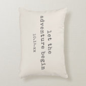 De Avontuur Begint Minimalistische Citat Huwelijks Accent Kussen (Voorkant(Verticaal))