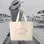 De Bach Club Roze Custom Crest Bachelorette Grote Tote Bag<br><div class="desc">De Bach Club canvas tassen zijn ideaal voor uw strandclub thema vrijgezellenfeest. Roze verdrietig aangepaste bach club crest. Personaliseer met de details van uw vrijgezellenfeest...  jaar,  strand en bestemming. Perfect voor een strand thema vrijgezellenfeest of een bestemming vrijgezellenfeest. Bijpassende accessoires beschikbaar in The Bach Club Cabana Stripe Collectie.</div>