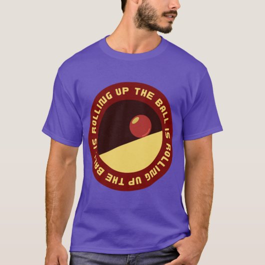 De Bal Rolt Op Een Sterverblinde Odyssee T-shirt (Voorkant)