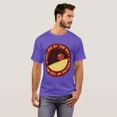 De Bal Rolt Op Een Sterverblinde Odyssee T-shirt (Voorkant volledig)