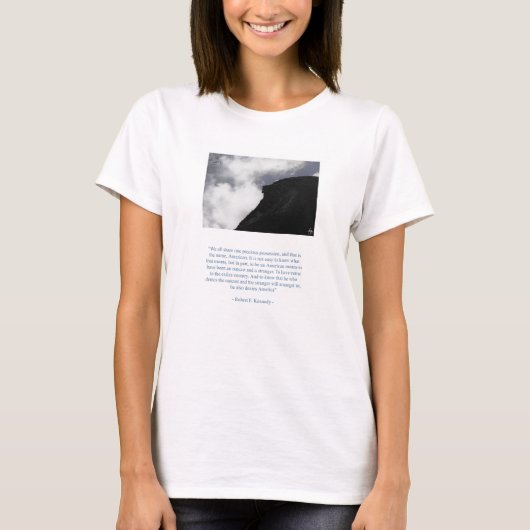 De ballingschap nog steeds onder ons T-shirt (Voorkant)
