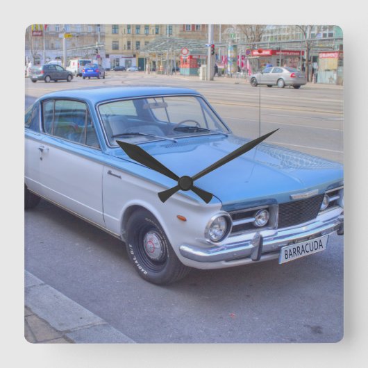De Barracuda van Plymouth Vierkante Klok (Voorkant)