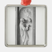 De beeldhouwer, 1896 metalen ornament (Voorkant)