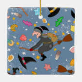 De befana komt 's nachts met het bezempatroon keramisch ornament (Achterkant)