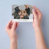 De begroting bewaart de Datum Eenvoudige Moderne M Flyer (Hand)