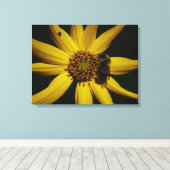 De bel en de zonnebloem canvas afdruk (Insitu (Houten vloer))
